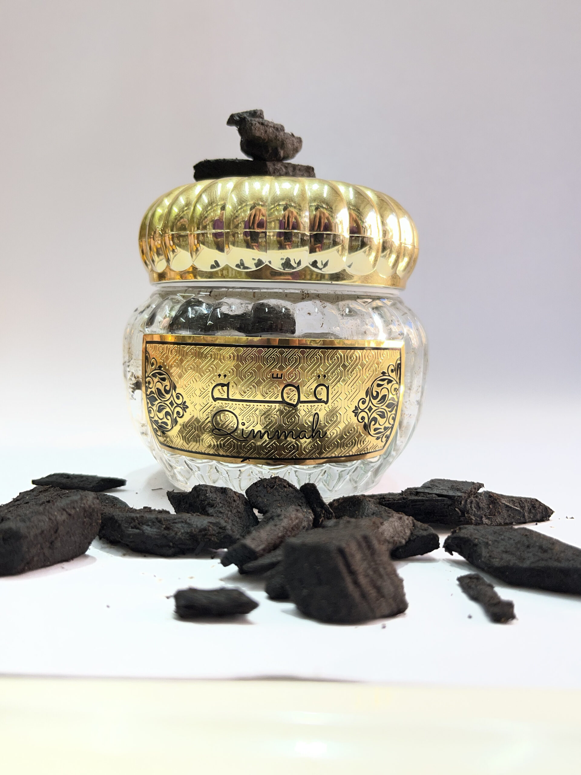 بخور قِمَّة الأصيل - عبير العود الفاخر Encens QIMMAH Authentique - Parfum de Oud Luxueux