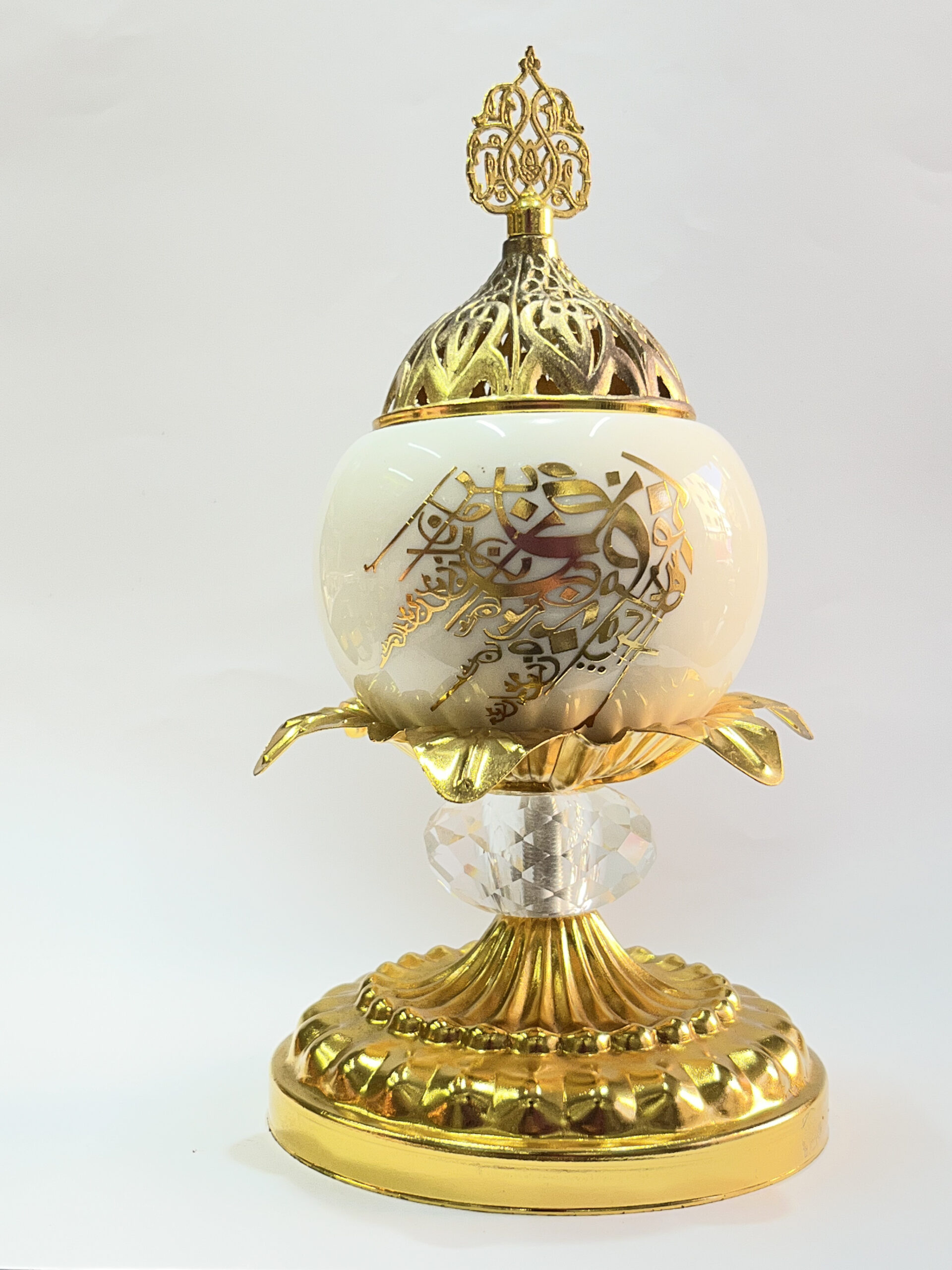 Encensoir Royal de Luxe - Céramique Blanche et Or, Base Cristalline مبخرة بالفحم ملكية من الذهب والسيراميك - قطعة فنية مُعدَّة لـ (الفاخر/الجمر) – Image 3
